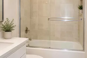 5104 N 32nd St, Phoenix, AZ 85018 - Photo 7