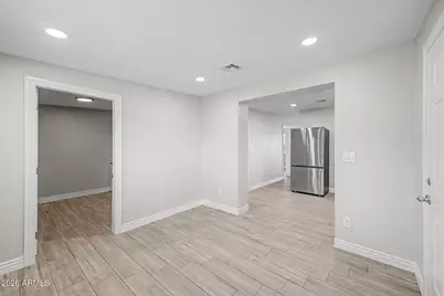 4044 W Burgess Lane, Phoenix, AZ 85041 - Photo 15