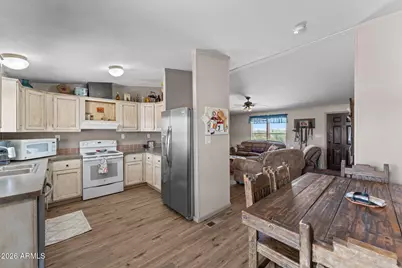 27565 S Clydesdale Avenue, Congress, AZ 85332 - Photo 7