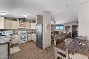 27565 S Clydesdale Ave, Congress, AZ 85332 - Photo 7
