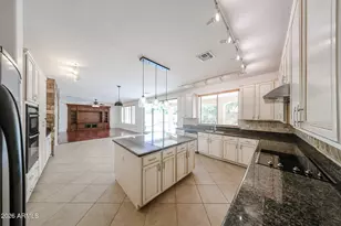 2407 E Glacier Pl, Chandler, AZ 85249 - Photo 41