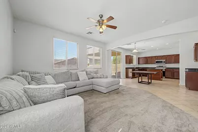 42592 W Somerset Drive, Maricopa, AZ 85138 - Photo 11