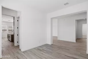 24040 N 25th St, Phoenix, AZ 85024 - Photo 9