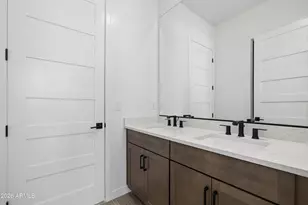 24040 N 25th St, Phoenix, AZ 85024 - Photo 39