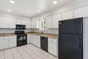 14638 N 36th Pl, Phoenix, AZ 85032 - Photo 9