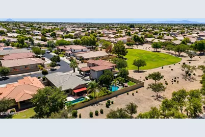 7306 N 88th Lane, Glendale, AZ 85305 - Photo 35