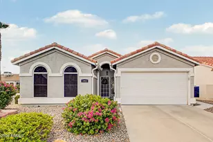 1902 E Colonial Dr, Chandler, AZ 85249 - Photo 1