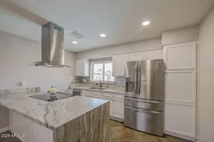 5651 W Monte Vista Rd, Phoenix, AZ 85035 - Photo 7