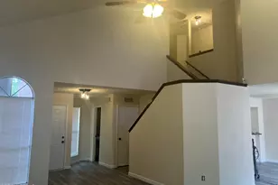 530 E Kerry Ln, Phoenix, AZ 85024 - Photo 9
