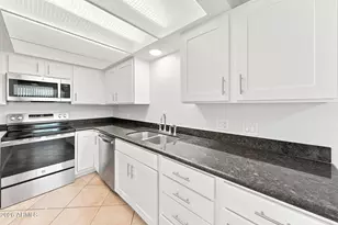 9054 N 51st Ln, Glendale, AZ 85302 - Photo 13