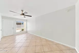 9054 N 51st Ln, Glendale, AZ 85302 - Photo 7