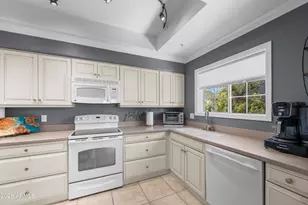 7710 E Gainey Ranch Rd, Scottsdale, AZ 85258 - Photo 11