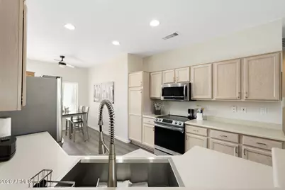 16407 W Rock Springs Lane W, Surprise, AZ 85374 - Photo 11