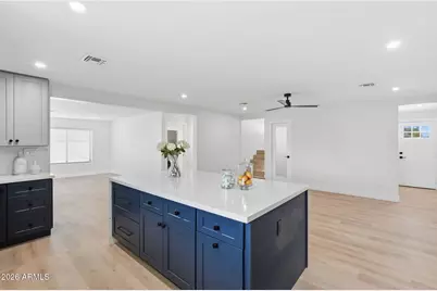 7625 N 39th Avenue, Phoenix, AZ 85051 - Photo 11