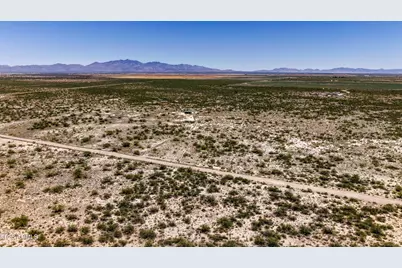 E1 S Hendrick Lane #E-1, Willcox, AZ 85643 - Photo 9