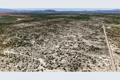 E1 S Hendrick Lane #E-1, Willcox, AZ 85643 - Photo 9