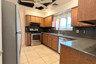 4240 E Amberwood Dr, Phoenix, AZ 85048 - Photo 9