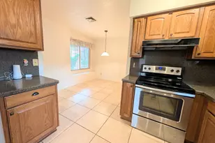 4240 E Amberwood Dr, Phoenix, AZ 85048 - Photo 7