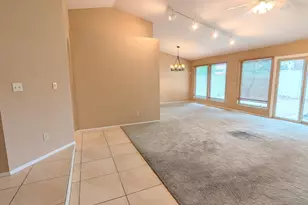 4240 E Amberwood Dr, Phoenix, AZ 85048 - Photo 5