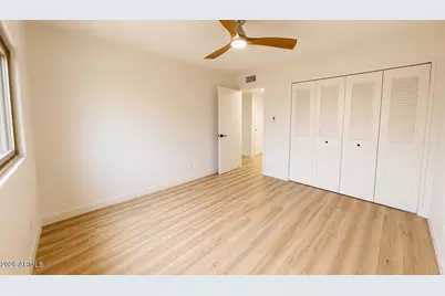 2868 E Clarendon Avenue, Phoenix, AZ 85016 - Photo 9
