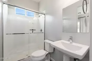 1555 E Ocotillo Rd, Phoenix, AZ 85014 - Photo 29
