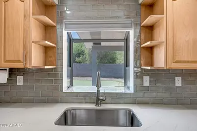 1639 W Wood Drive, Phoenix, AZ 85029 - Photo 11
