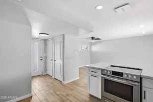 5630 W Wilshire Dr, Phoenix, AZ 85035 - Photo 23
