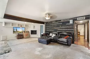 2631 E Vista Dr, Phoenix, AZ 85032 - Photo 9