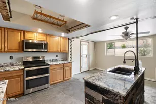 2631 E Vista Dr, Phoenix, AZ 85032 - Photo 15