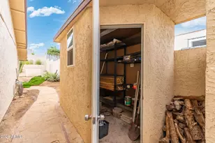 2631 E Vista Dr, Phoenix, AZ 85032 - Photo 45