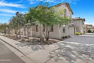 146 E Bluejay Dr, Chandler, AZ 85286 - Photo 3
