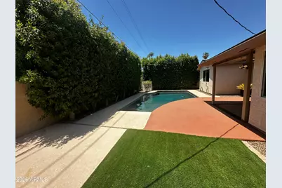 8737 E Jackrabbit Road, Scottsdale, AZ 85250 - Photo 11