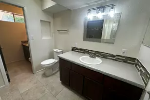8737 E Jackrabbit Rd, Scottsdale, AZ 85250 - Photo 21