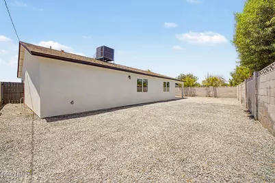 3010 W Country Gables Drive, Phoenix, AZ 85053 - Photo 37