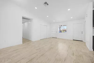 3010 W Country Gables Drive, Phoenix, AZ 85053 - Photo 5