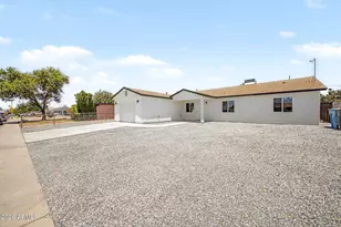 3010 W Country Gables Dr, Phoenix, AZ 85053 - Photo 3