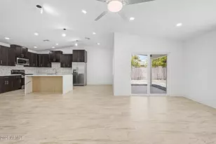 3010 W Country Gables Dr, Phoenix, AZ 85053 - Photo 11