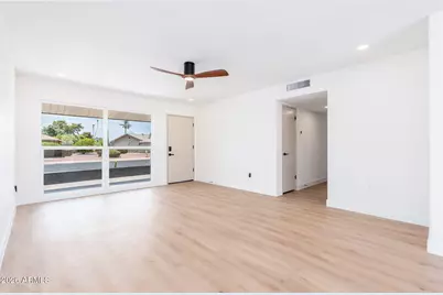 16005 N Nicklaus Lane, Sun City, AZ 85351 - Photo 7