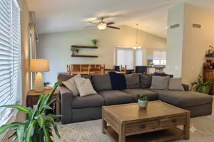 633 E Ironwood Dr, Chandler, AZ 85225 - Photo 11