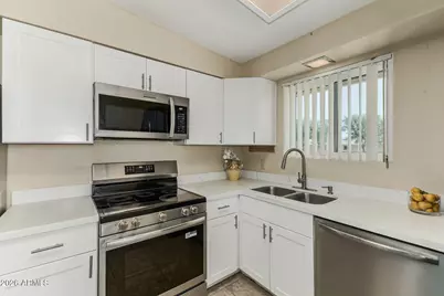 10752 W Peoria Avenue, Sun City, AZ 85351 - Photo 3