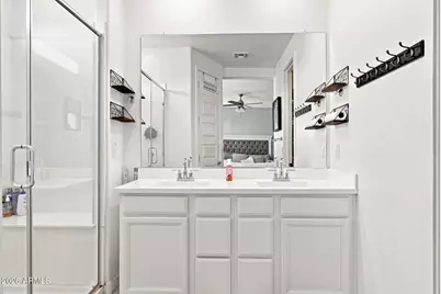 2208 W Dunbar Drive, Phoenix, AZ 85041 - Photo 25