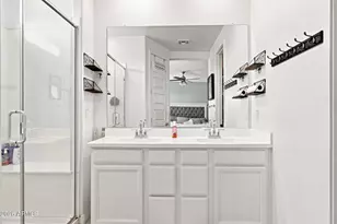 2208 W Dunbar Dr, Phoenix, AZ 85041 - Photo 25