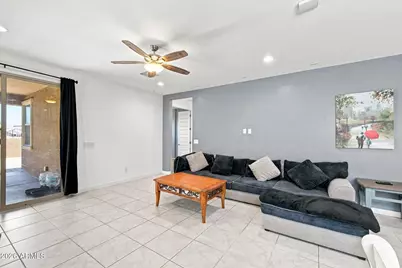 2208 W Dunbar Drive, Phoenix, AZ 85041 - Photo 11