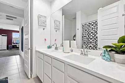 2208 W Dunbar Drive, Phoenix, AZ 85041 - Photo 21