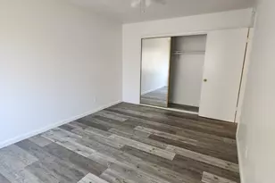 4266 N 68th Dr, Phoenix, AZ 85033 - Photo 11