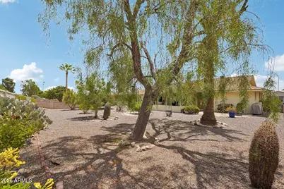 10908 W Meade Drive, Sun City, AZ 85351 - Photo 35