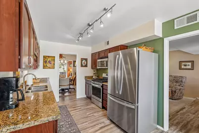 10908 W Meade Drive, Sun City, AZ 85351 - Photo 9