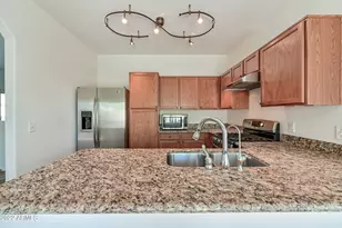 21838 N 41st St, Phoenix, AZ 85050 - Photo 13