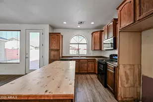 1808 E Dunbar Dr, Phoenix, AZ 85042 - Photo 9