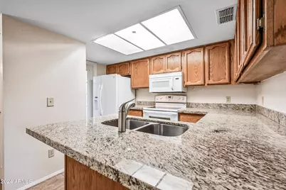170 E Guadalupe Road #Unit 44, Gilbert, AZ 85234 - Photo 7